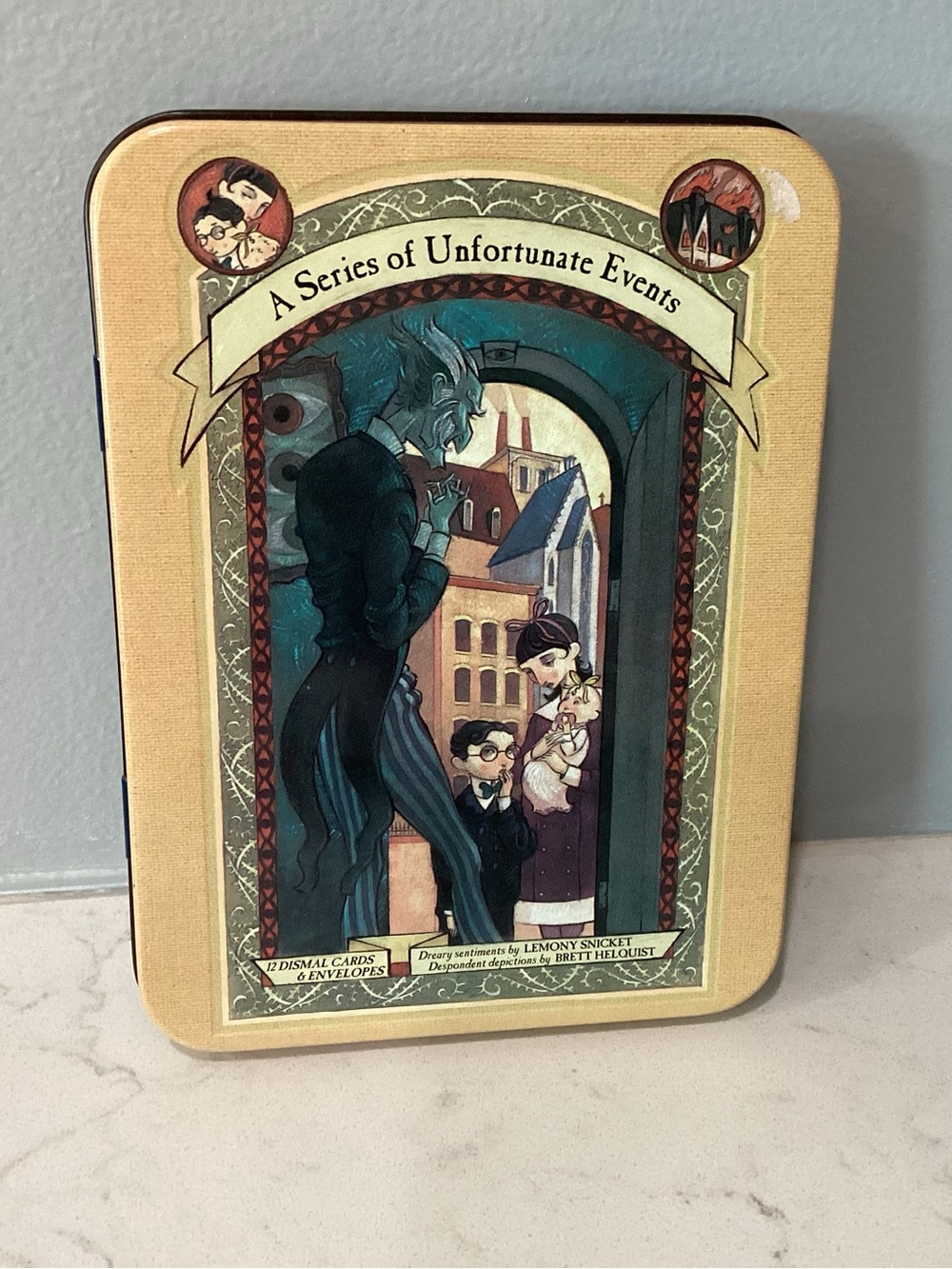 A Series of Unfortunate Events Decorative Tin - with greeting cards